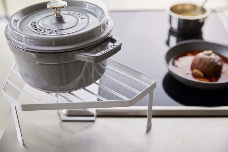 Corner Riser - One - Tier - Steel - FCHF CITY