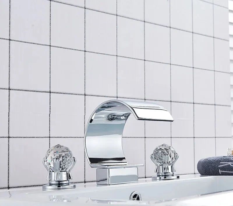 Cresent Cascade Faucet - FCHF CITY