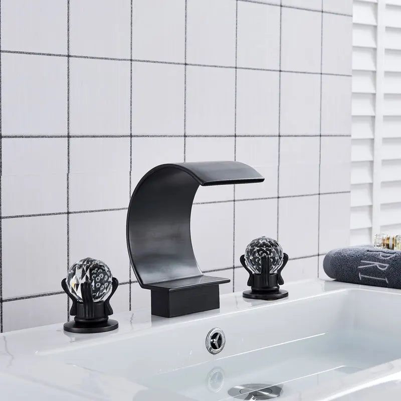 Cresent Cascade Faucet - FCHF CITY