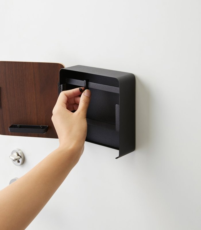 Magnetic Key Cabinet - Steel + Wood - FCHF CITY