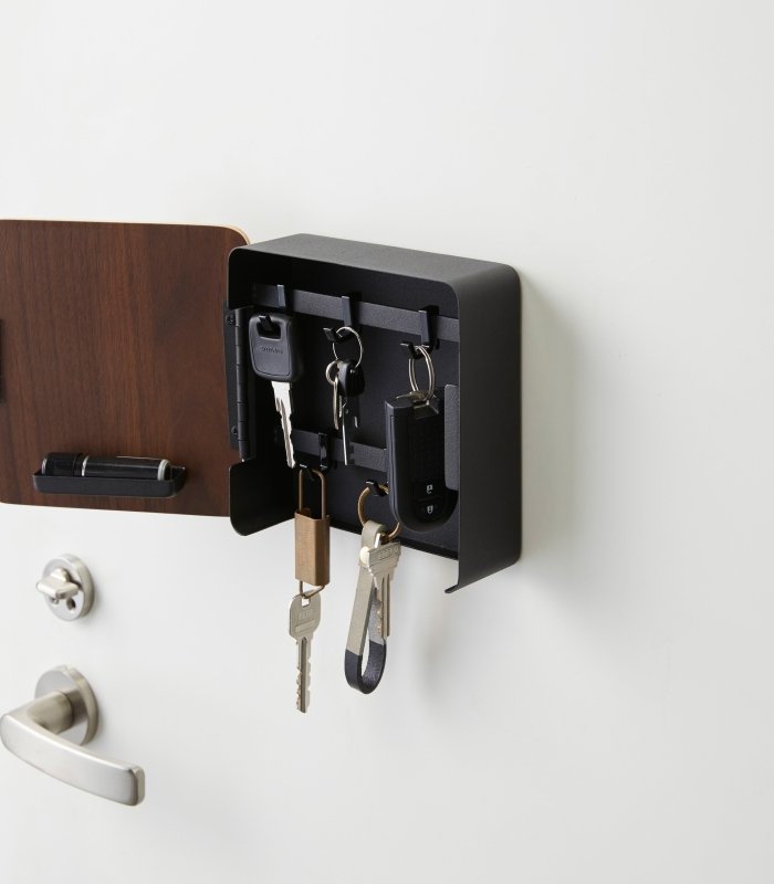 Magnetic Key Cabinet - Steel + Wood - FCHF CITY