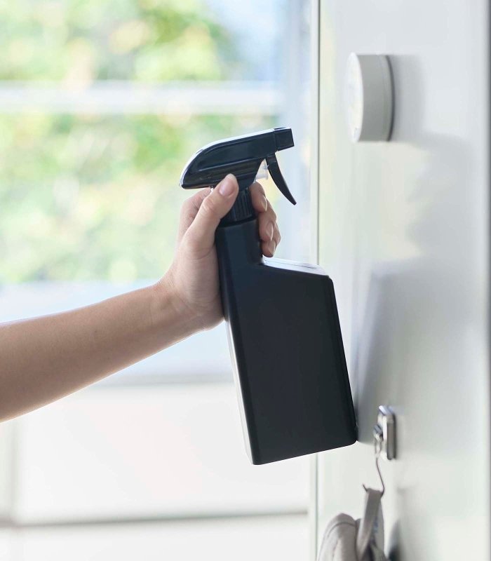 Magnetic Spray Bottle - FCHF CITY