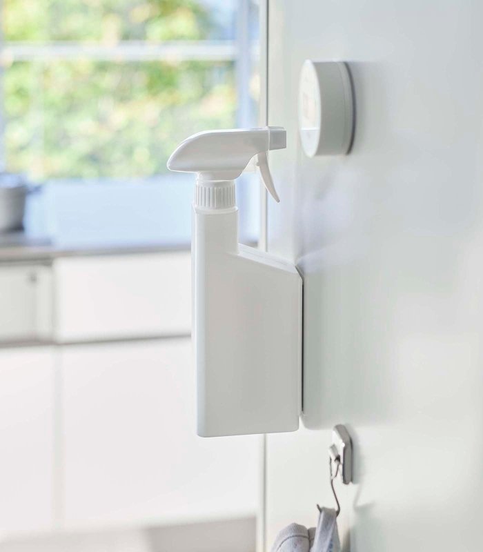 Magnetic Spray Bottle - FCHF CITY