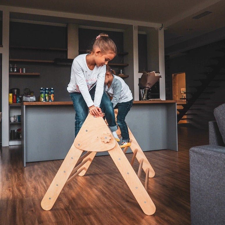 Montessori Foldable Triangle - FCHF CITY