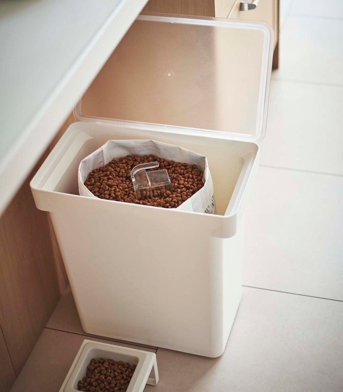 Rolling Airtight Pet Food Container (25 lbs.) - FCHF CITY