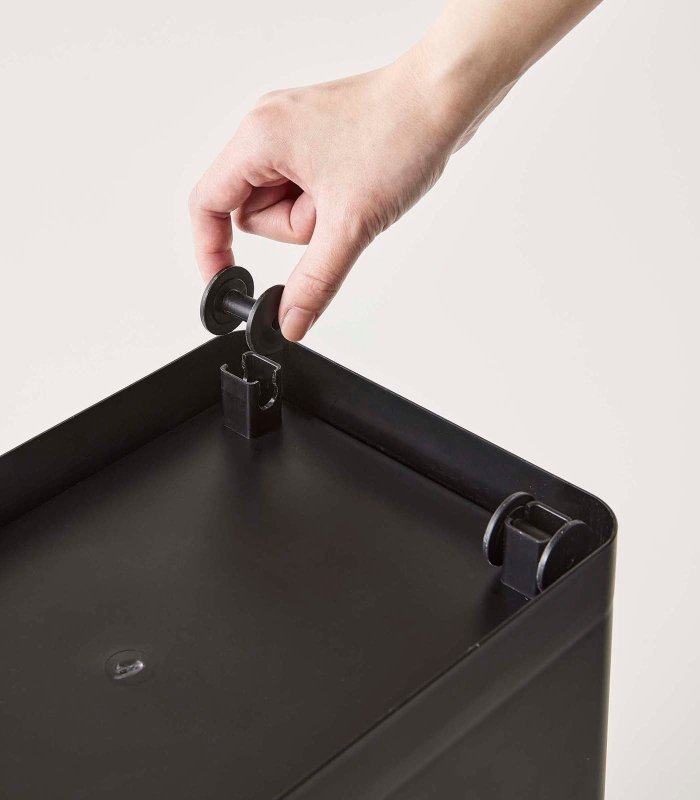 Rolling Airtight Pet Food Container (25 lbs.) - FCHF CITY