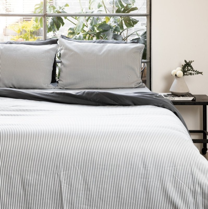 Signature Sateen Fitted Sheet - FCHF CITY