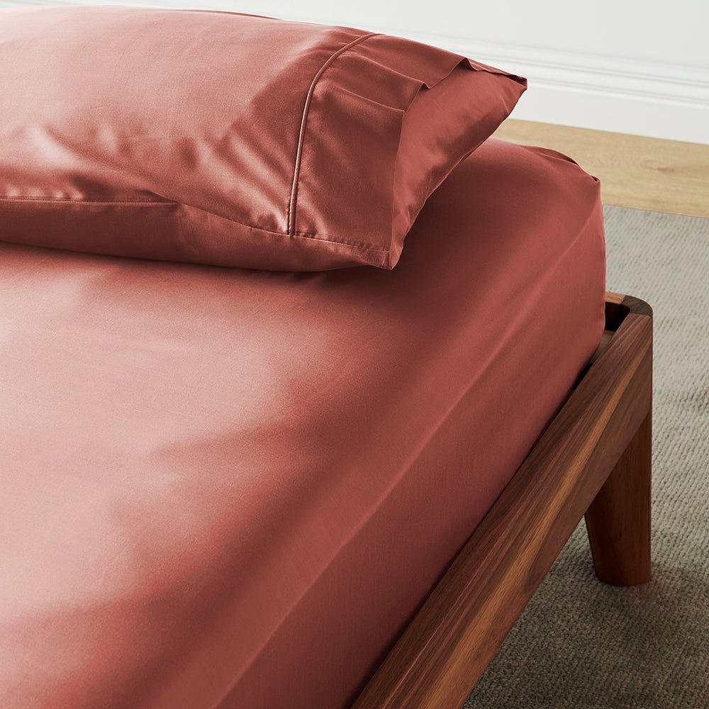 Signature Sateen Fitted Sheet - FCHF CITY