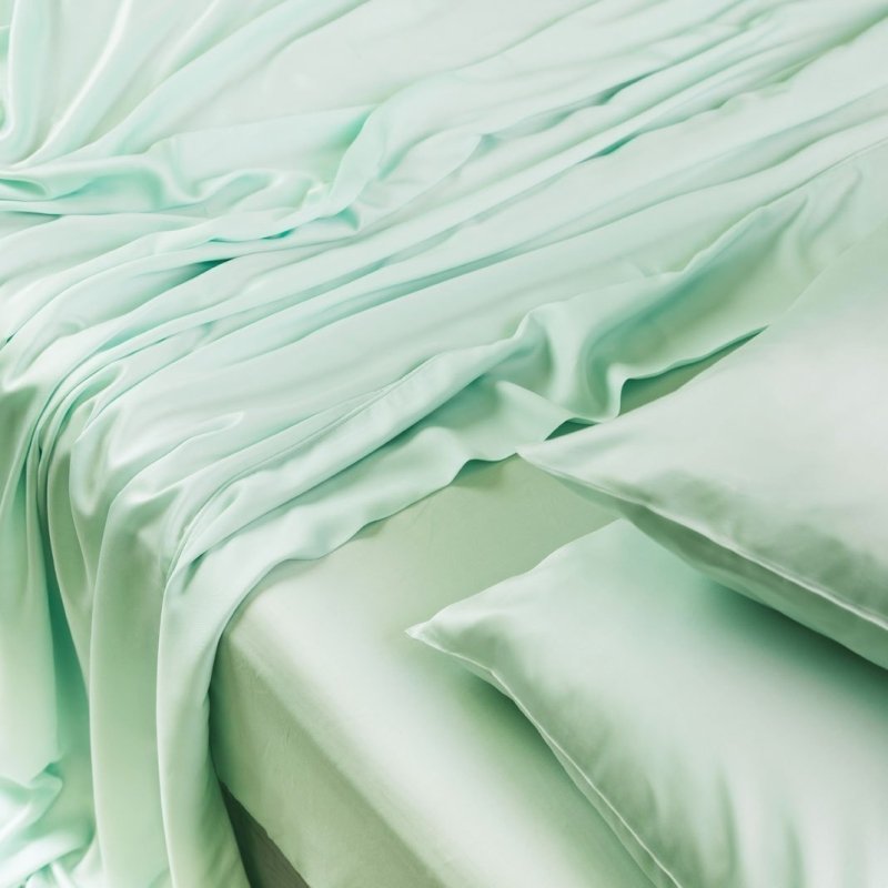 Signature Sateen Flat Sheet - FCHF CITY