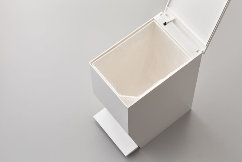 Step Trash Can - FCHF CITY