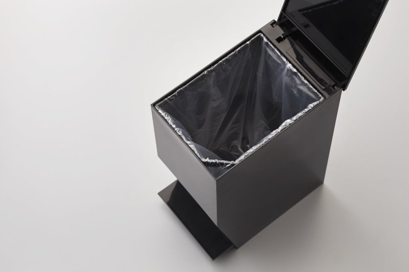 Step Trash Can - FCHF CITY
