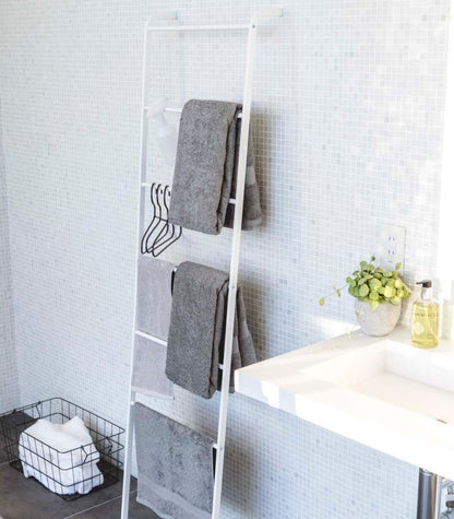Leaning Storage Ladder (63&quot; H) - Steel - FCHF CITY