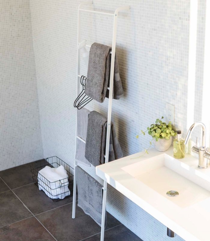 Leaning Storage Ladder (63&quot; H) - Steel - FCHF CITY