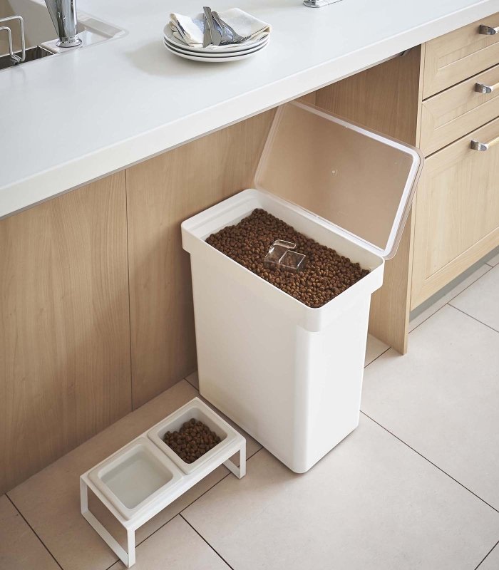 Rolling Airtight Pet Food Container (25 lbs.) - FCHF CITY