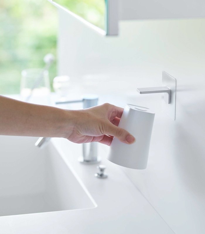 Traceless Adhesive Magnetic Cup - FCHF CITY